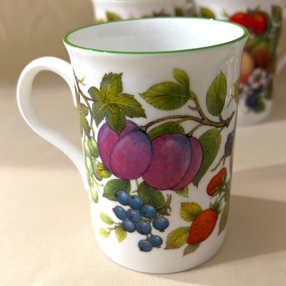 Set of 3 Harvest by Crown Trent, China Mug E1285 - Picture 4 of 5